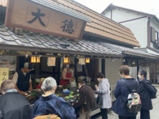 帝釈天参道でお買い物！